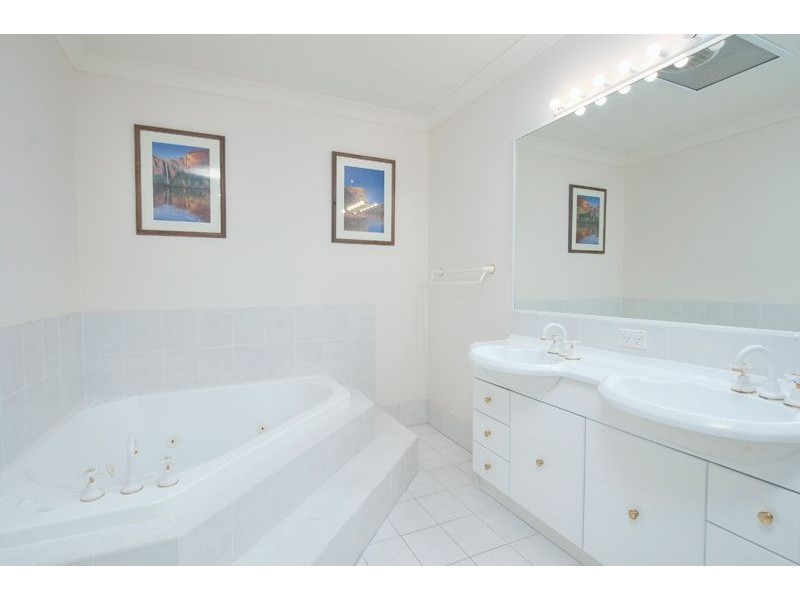 22/3 Lee Road, Runaway Bay QLD 4216