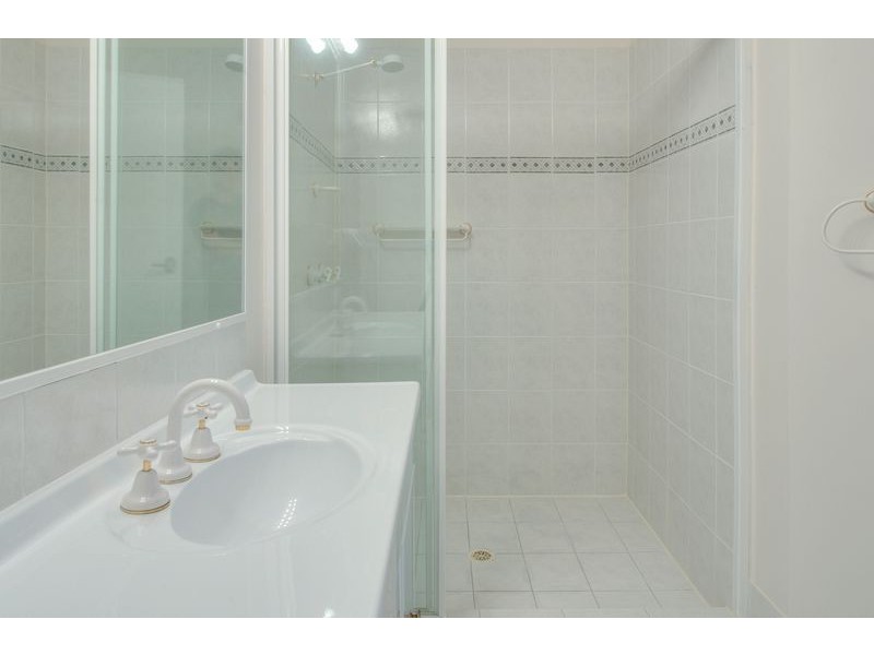 22/3 Lee Road, Runaway Bay QLD 4216