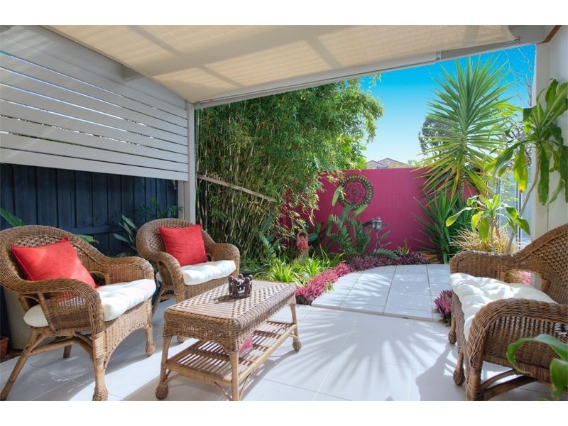 1 Oxbridge Chase, Arundel QLD 4214