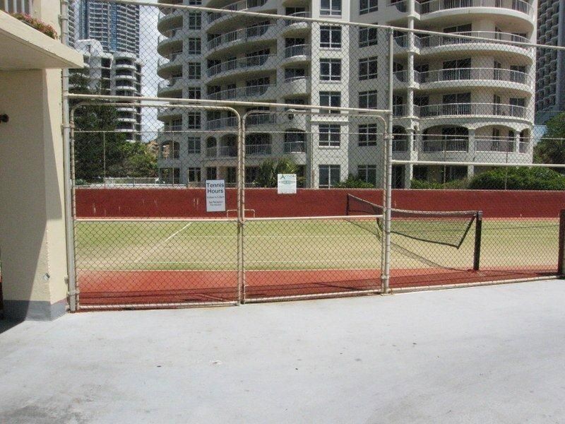 44 “Chateau Beachside”  The Esplanade, Surfers Paradise QLD 4217