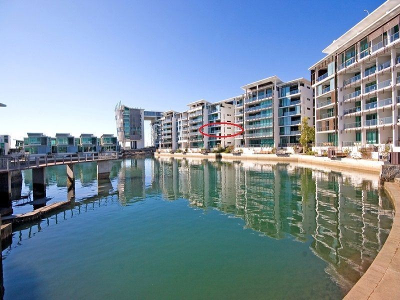 7301 Ephraim Island Parade, Paradise Point QLD 4216