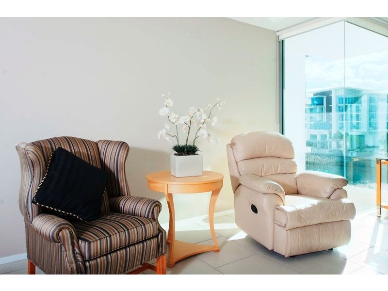 7301 Ephraim Island Parade, Paradise Point QLD 4216