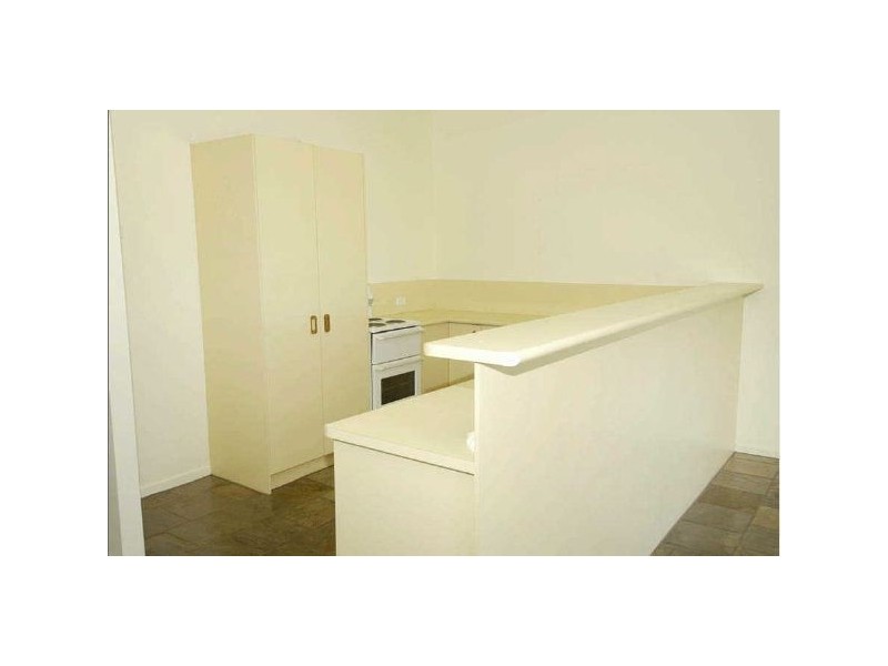 1/180 Turpin Road, Labrador QLD 4215