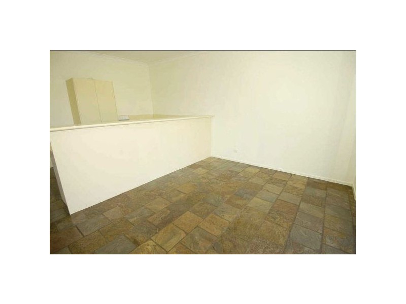 1/180 Turpin Road, Labrador QLD 4215