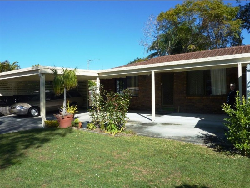 16 Pengana Street, Labrador QLD 4215
