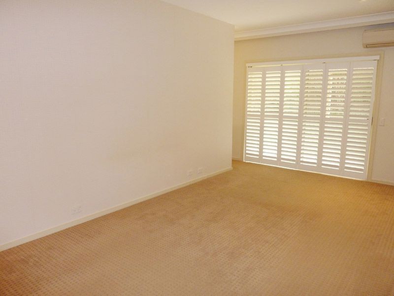 47 Marbella Drive, Benowa QLD 4217