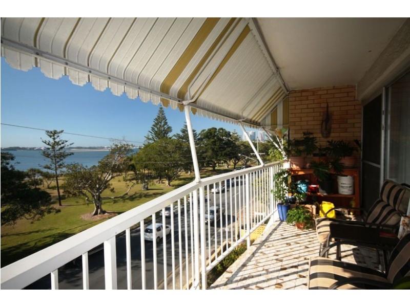 25/224 Marine Parade, Labrador QLD 4215