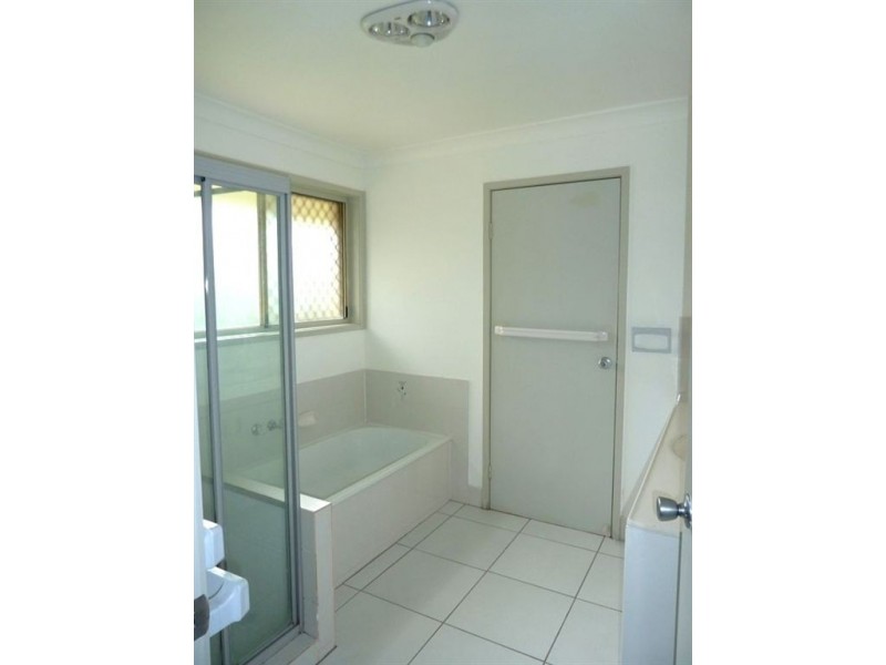 1/31 Nina Parade, Arundel QLD 4214