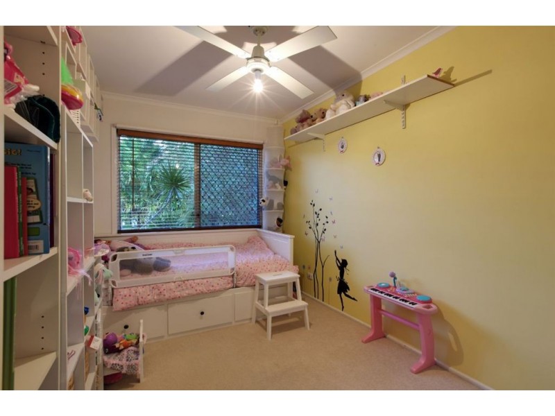 10 Moora Street, Ashmore QLD 4214