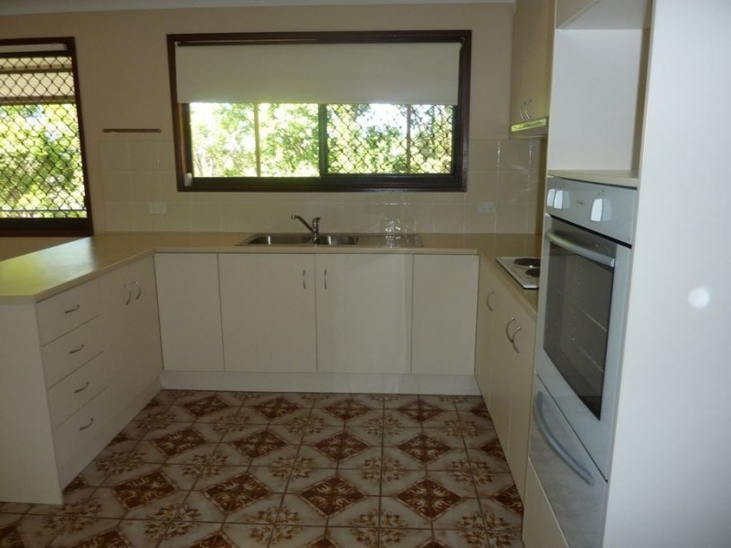 32 Pinkwood Drive, Ashmore QLD 4214