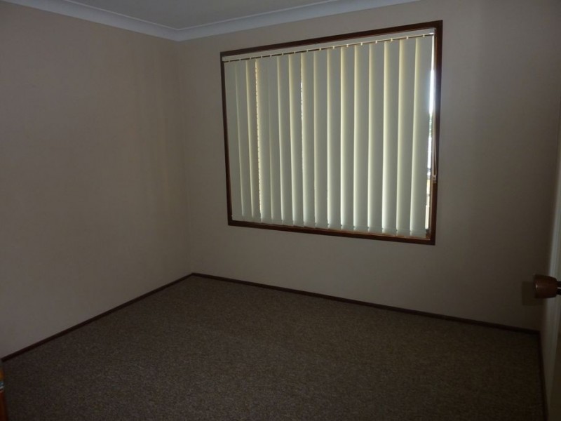 32 Pinkwood Drive, Ashmore QLD 4214