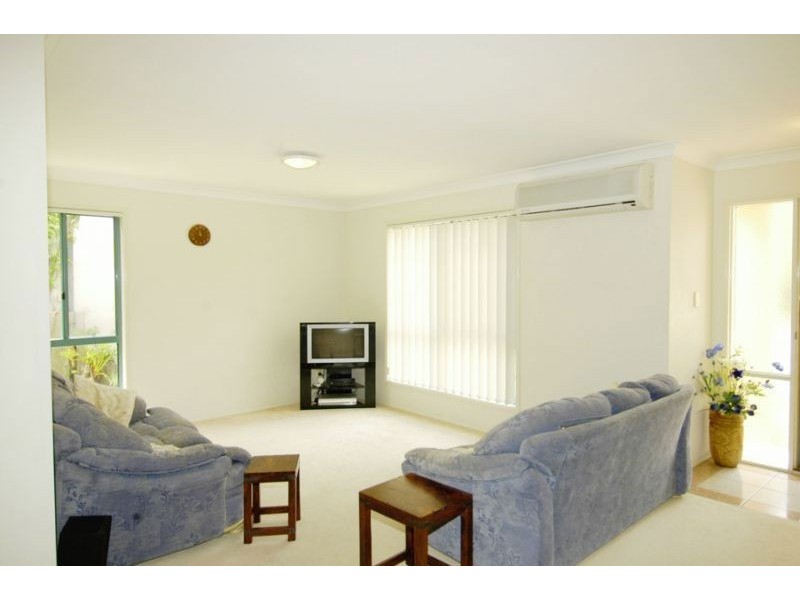 37 Clear River Blvd, Ashmore QLD 4214