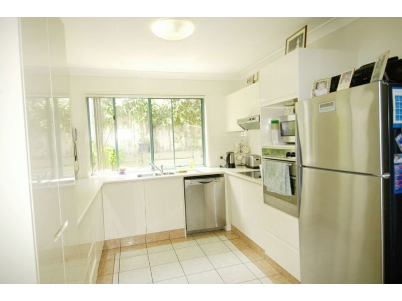 37 Clear River Blvd, Ashmore QLD 4214