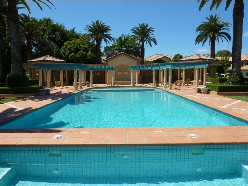 3252 Palladian Drive, Hope Island QLD 4212