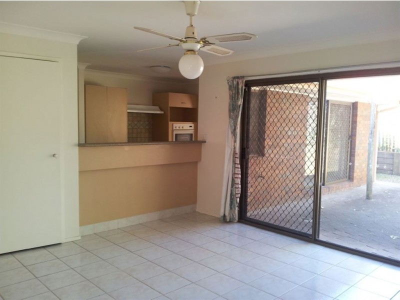 16 San Mateo Boulevard, Ashmore QLD 4214