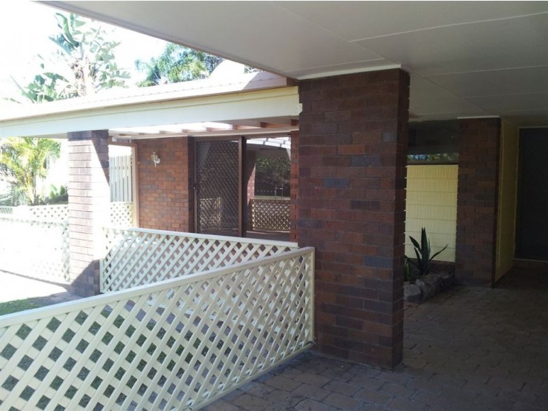 16 San Mateo Boulevard, Ashmore QLD 4214