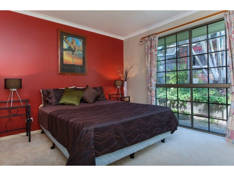 12 Palona Place, Ashmore QLD 4214