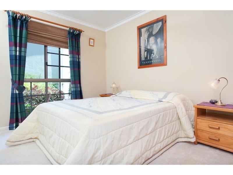 12 Palona Place, Ashmore QLD 4214