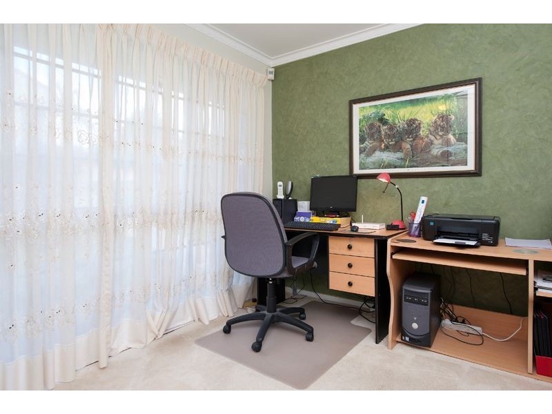 12 Palona Place, Ashmore QLD 4214