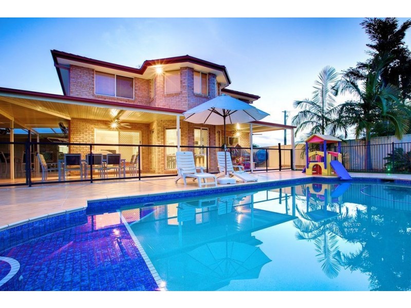4 Pool Street, Hope Island QLD 4212
