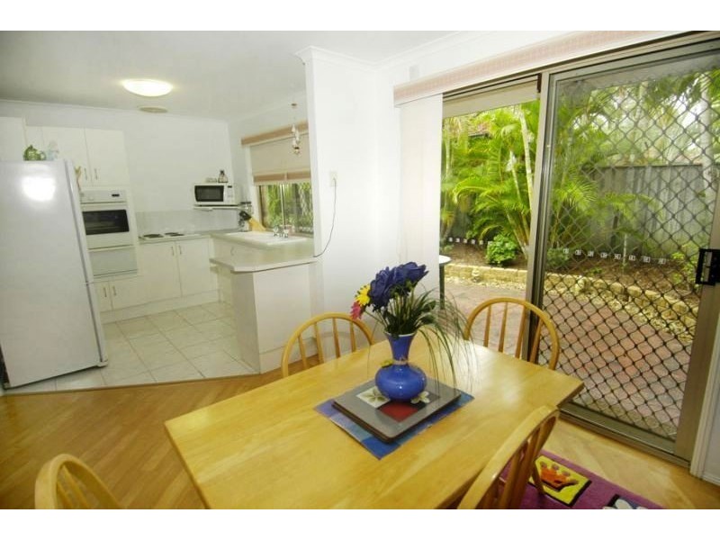 4/33 Golden Palms Court, Ashmore QLD 4214