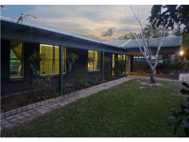 5 Sunvalley Drive, Ashmore QLD 4214