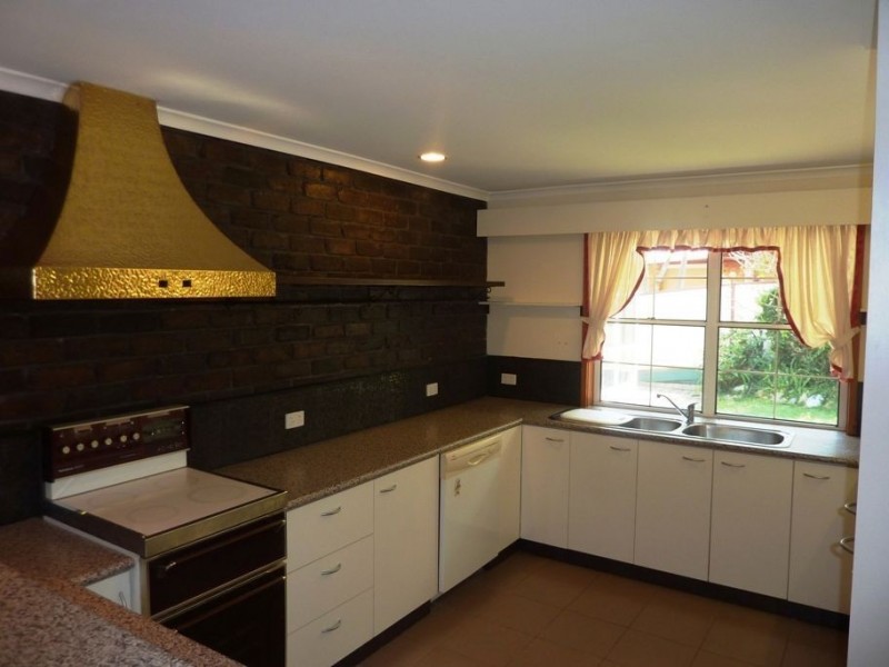 5 Sunvalley Drive, Ashmore QLD 4214