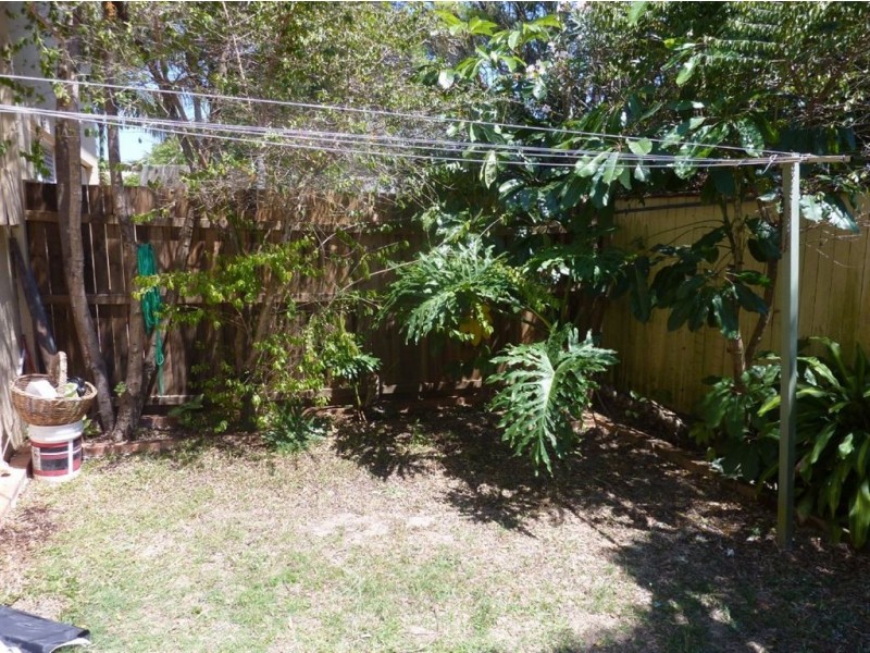 6/13 Brown Street, Labrador QLD 4215