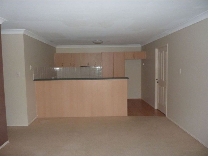 1/12 Marybeth Crescent, Molendinar QLD 4214