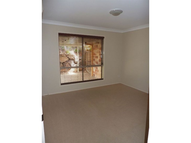 1/12 Marybeth Crescent, Molendinar QLD 4214