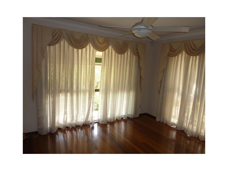7 Kittani Crescent, Ashmore QLD 4214