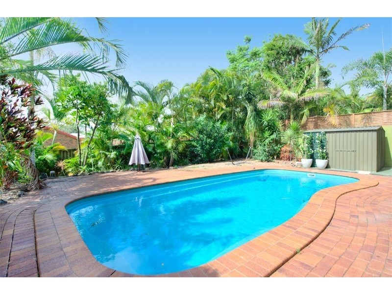 9 Ainsley Avenue, Ashmore QLD 4214