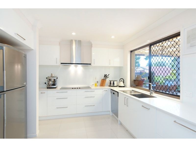 9 Ainsley Avenue, Ashmore QLD 4214