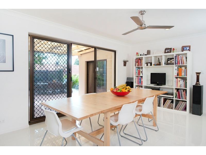 9 Ainsley Avenue, Ashmore QLD 4214