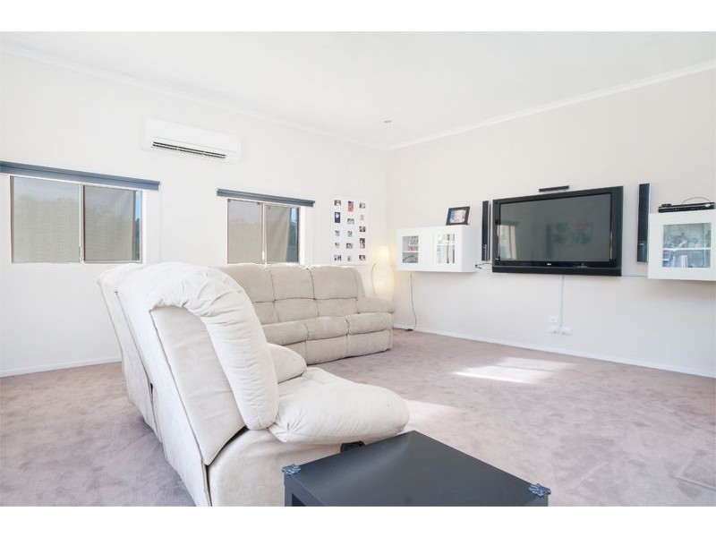 44 Pinkwood Drive, Ashmore QLD 4214
