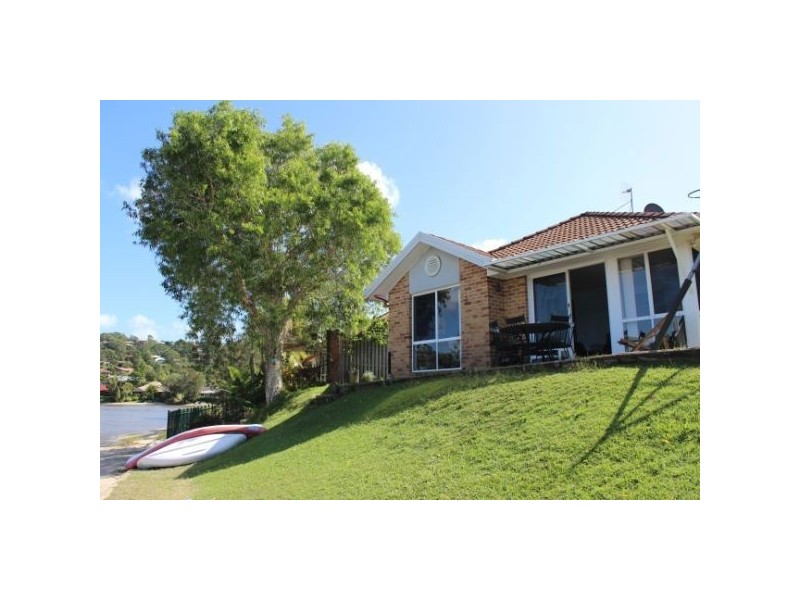 33 Waterdown Drive, Elanora QLD 4221