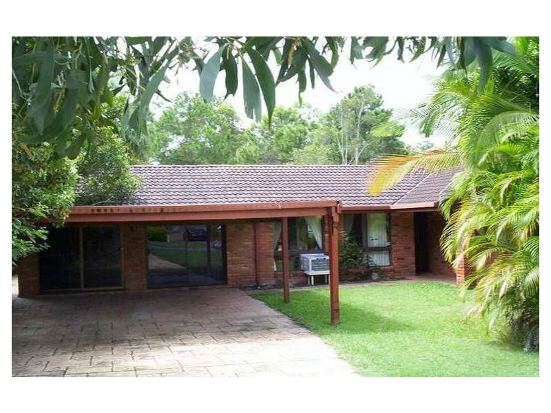 11 Canterbury Chase, Ashmore QLD 4214