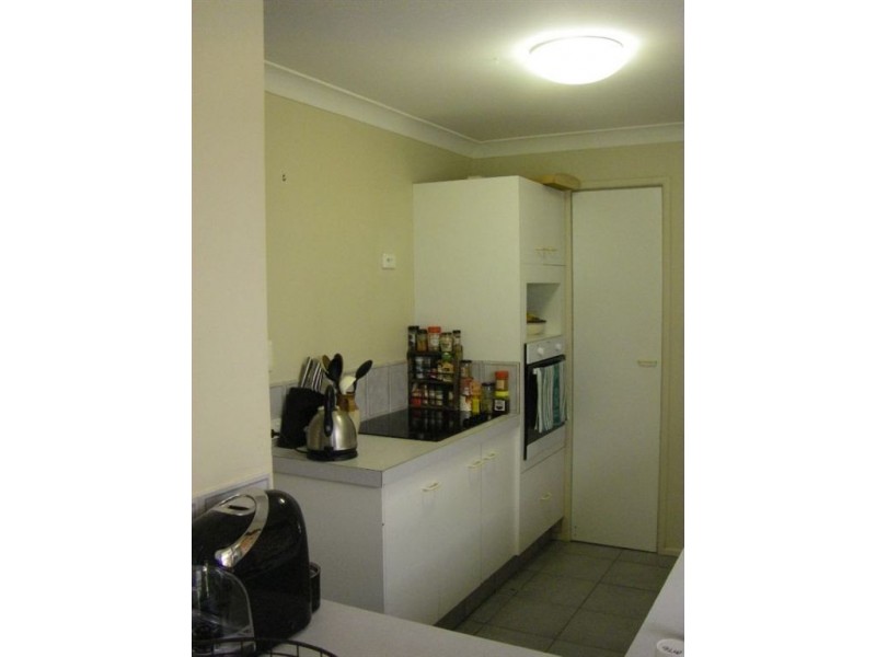 11 Canterbury Chase, Ashmore QLD 4214