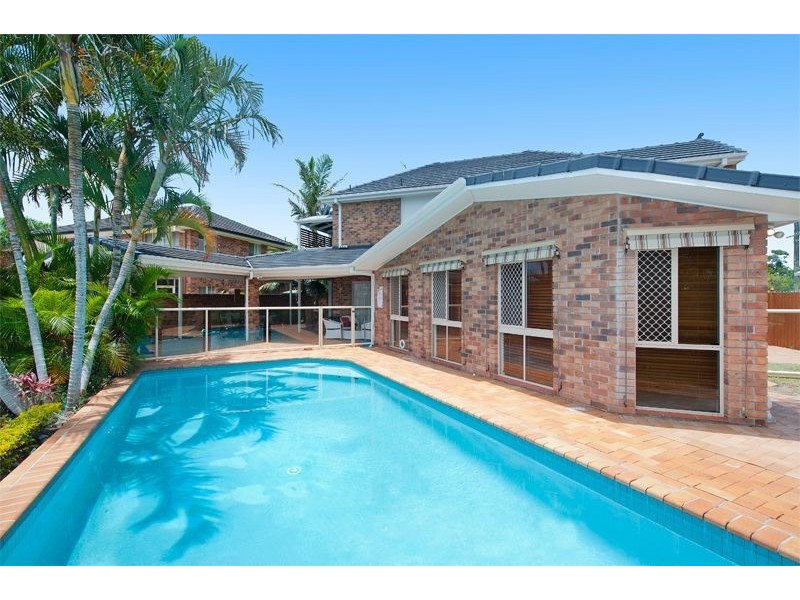 23 Tannah Court, Broadbeach Waters QLD 4218