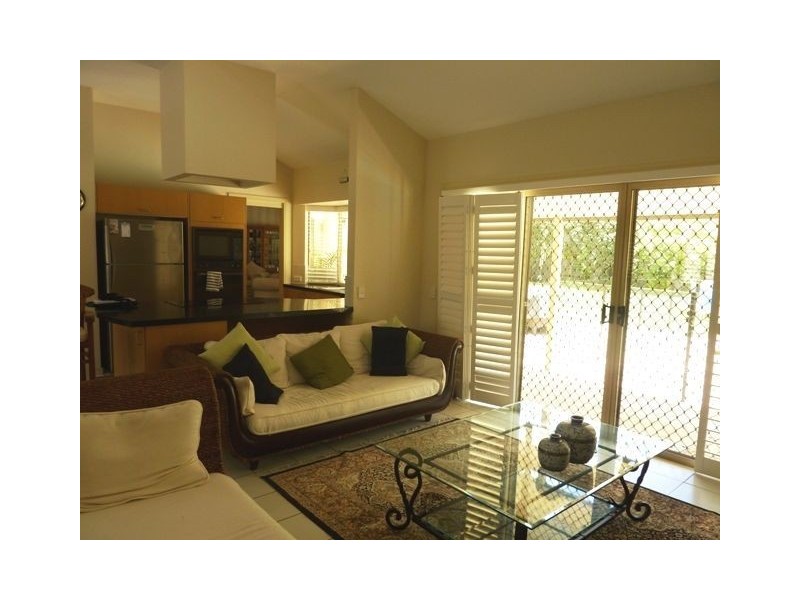 47 Marbella Drive, Benowa Waters QLD 4217