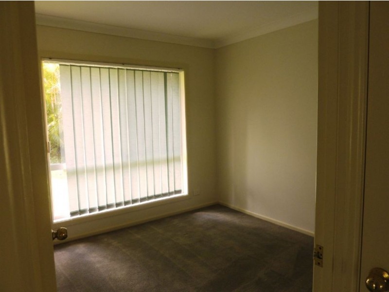 30 Kosciusko Crescent, Southport QLD 4215