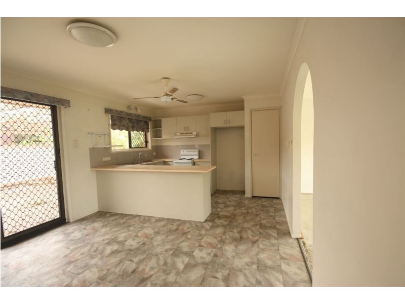 1 Carool Court, Ashmore QLD 4214