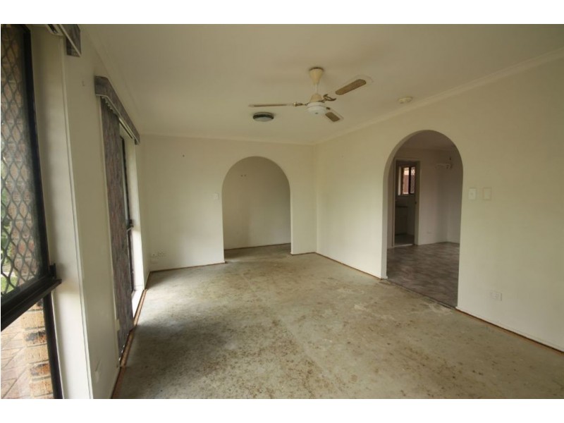 1 Carool Court, Ashmore QLD 4214