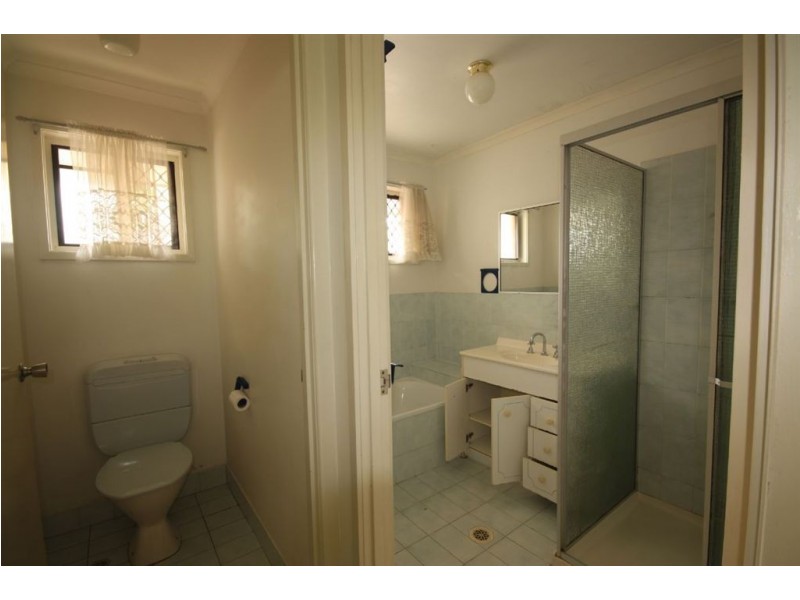 1 Carool Court, Ashmore QLD 4214