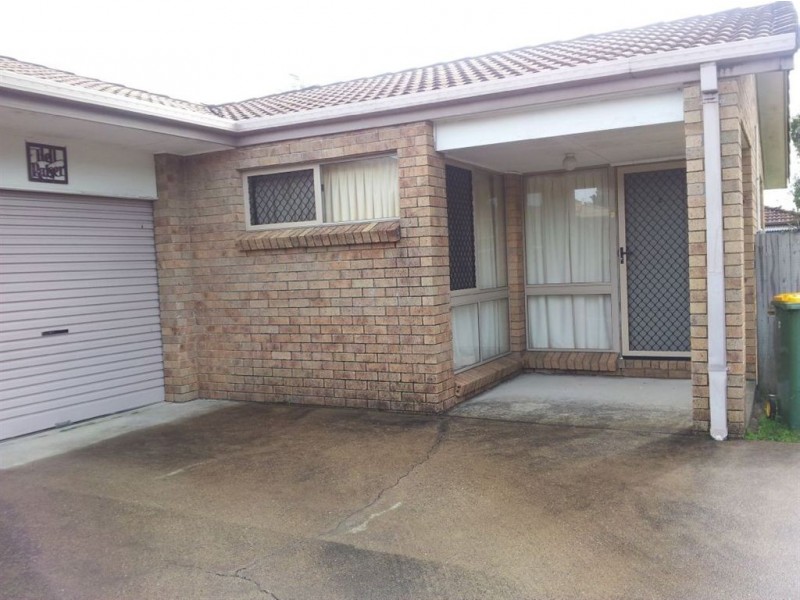 2/12 Avi Court, Labrador QLD 4215