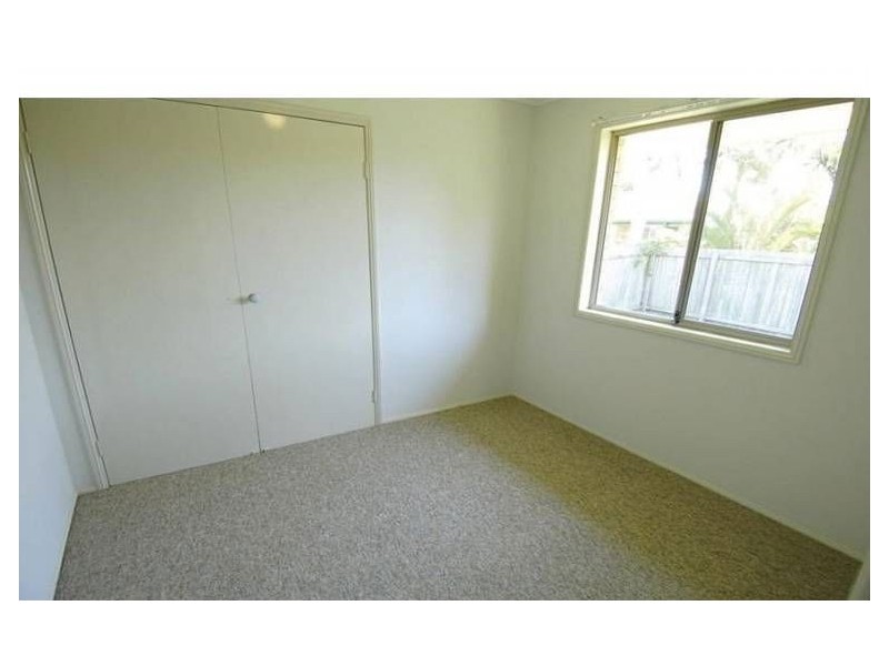 2/12 Avi Court, Labrador QLD 4215