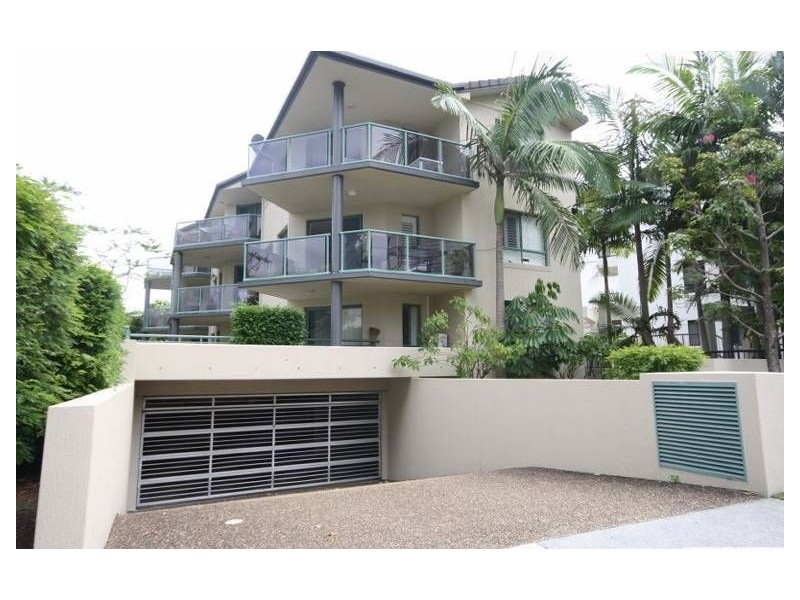 7/8 Tarcoola Crescent, Chevron Island QLD 4217