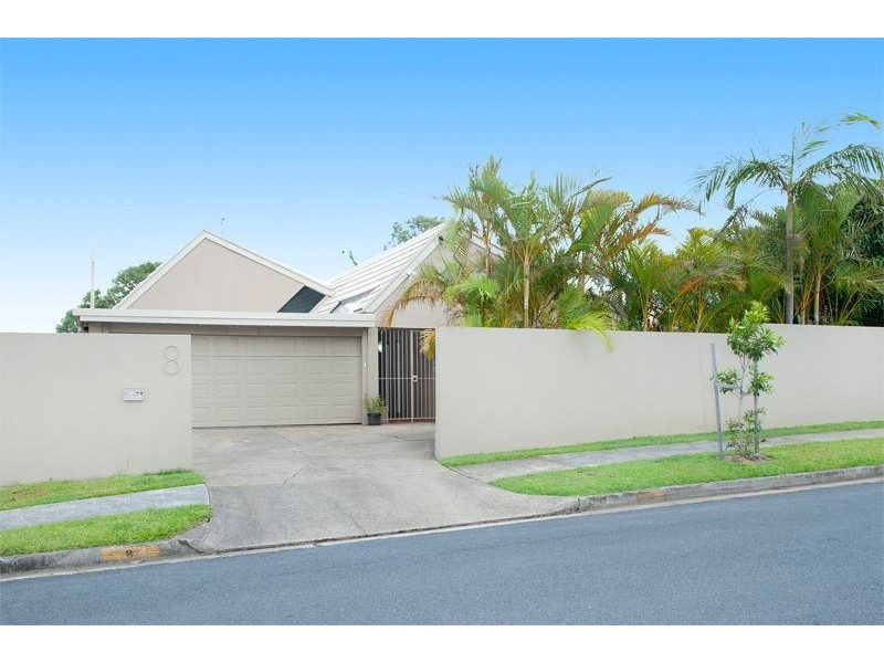 8 Maris Street, Southport QLD 4215