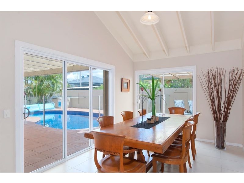 8 Maris Street, Southport QLD 4215