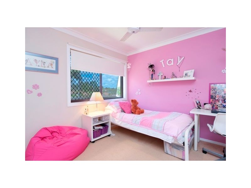 8 Maris Street, Southport QLD 4215